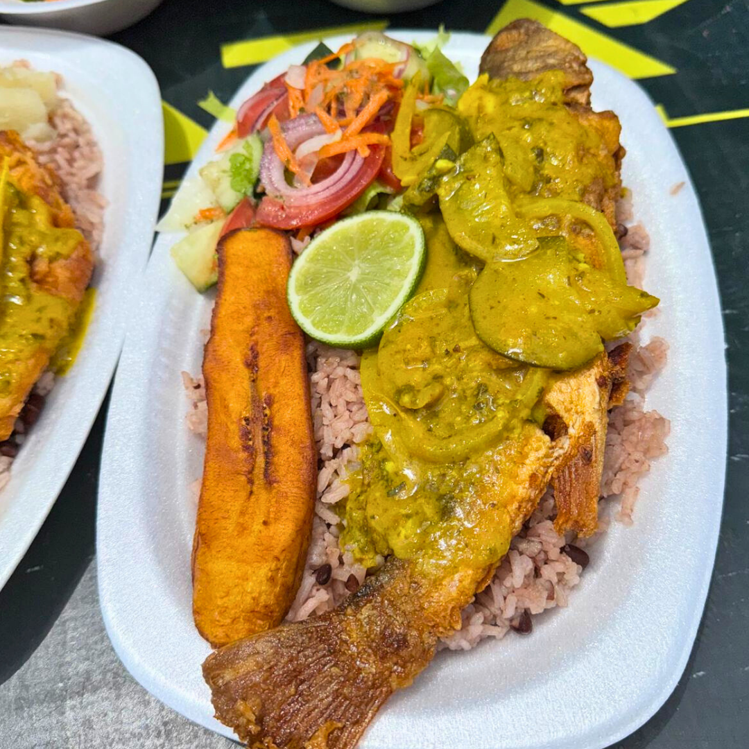2 Pescados Enteros o Filetes + 1 Entrada + 2 Sodas por $8 en Delicias del Mar y Más