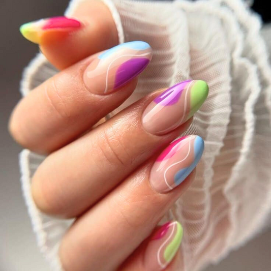 Pintura de Uñas en Manos y Pies desde $20 en Serenity Nail Bar