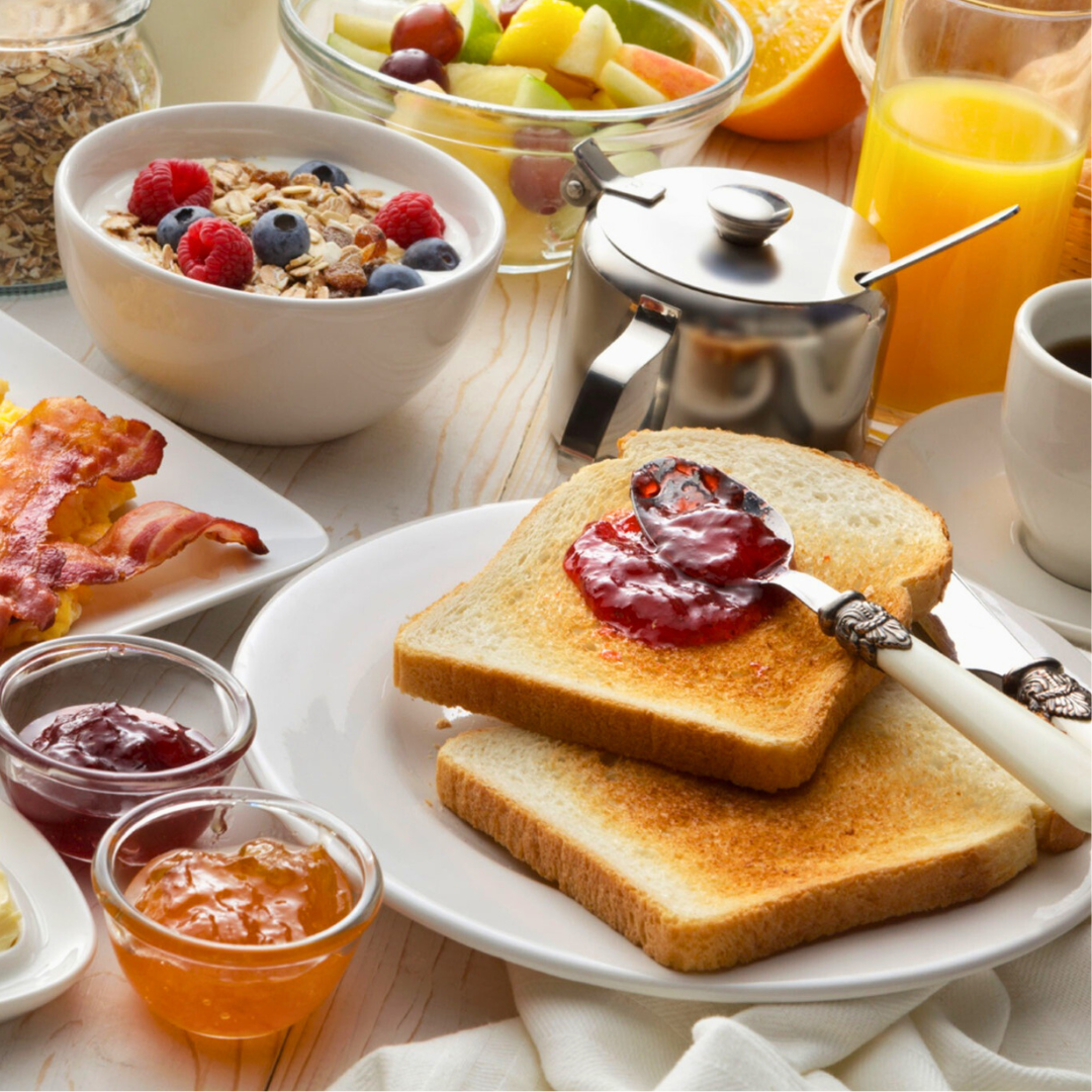 Celebra a Papá con Desayuno Buffet para 4 personas durante los domingos de Junio por $30 en Dreams Playa Bonita