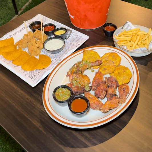 4 Picadas + 2 Acompañamientos + Cubetazo Nacional por $25 en Juan Bar