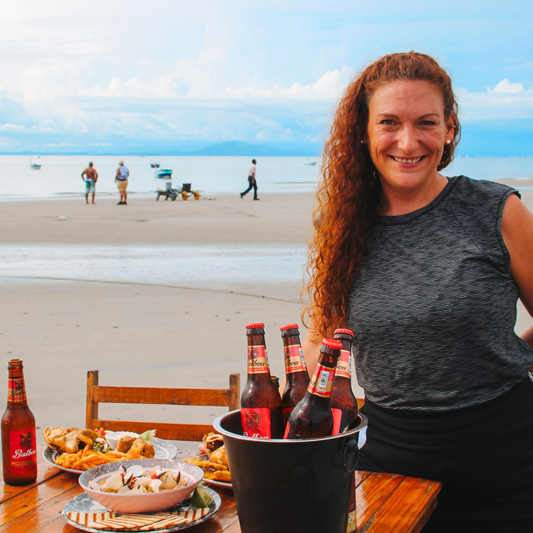 2 Corvinas Fritas + Orden de Almejas + Patacones o papas y Ensalada +  Cubetazo de Cerveza por $20 en Happy Corner Punta Chame