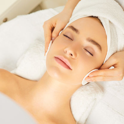 Tratamiento de Limpieza Facial Profunda con Microdermoabrasión y Peeling Ultrasónico por $20 en Ragazzi Barbiere