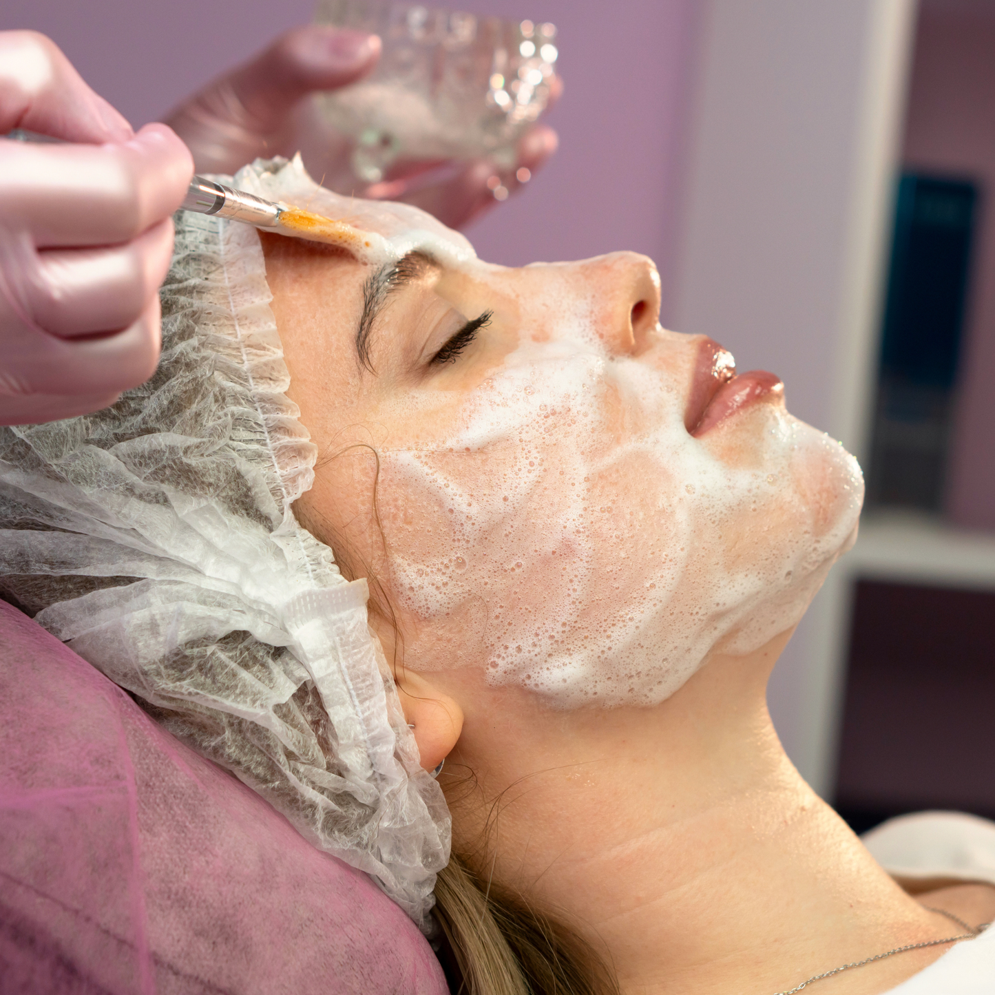 Facial Hidratante Profundo con Diagnóstico Personalizado y Masaje Facial Relajante por $29 en The New Balance