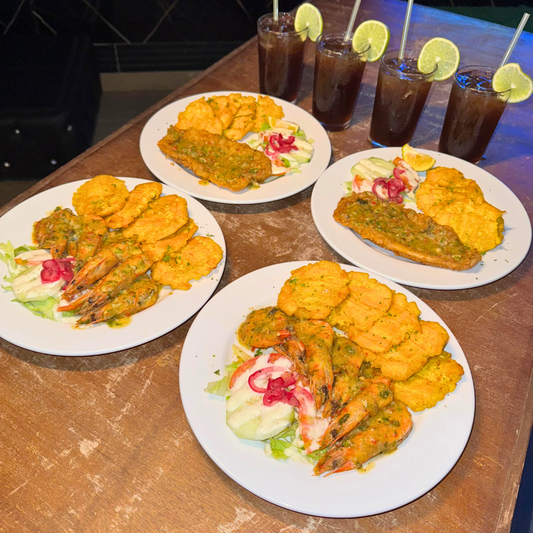 2 Platos de Langostinos + 2 Platos de Pescado + 4 Limonadas por solo $30 en Atlantis