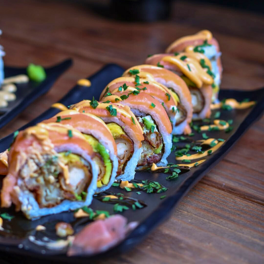 2 Sushis Premium del Menú + 1 Entrada + 2 Bebidas por solo $12 en Sushi Street
