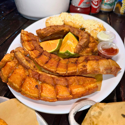 ¡Paga $20 y consume $40 en el menú de comidas y bebidas de Chicharrones Panamá!