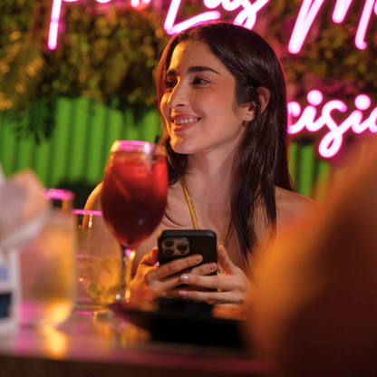 Pagas $25 y Consume $50 en comidas y bebidas + Mesa para ver tus partidos de la sele y Parkear con tus frenes en Par de Pintas