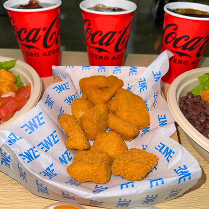 ¡El combo que lo tiene TODO! 2 Bowls, 10 Alitas y 3 Sodas Refill por solo $20 en Wing Zone