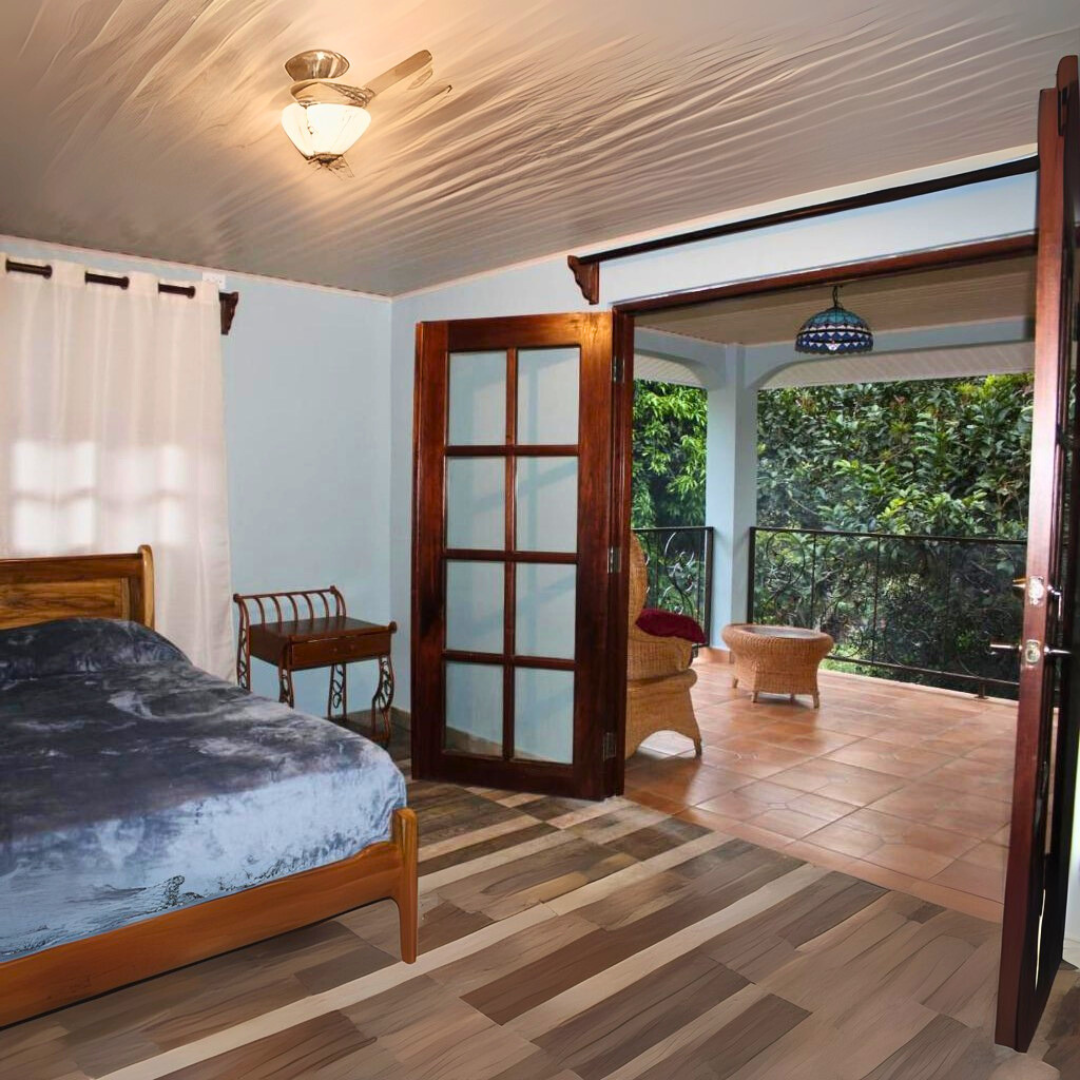 Estadía de 3 días y 2 noches hasta para 10 Personas en El Valle de Antón desde $150 en Cabaña Kundalini