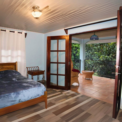 Estadía de 3 días y 2 noches hasta para 10 Personas en El Valle de Antón desde $150 en Cabaña Kundalini
