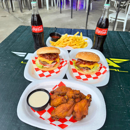 Combo de 2 Hamburguesas + 6 Alitas + Orden de Papas Fritas + 2 Sodas por $9 en Pal' Hambre