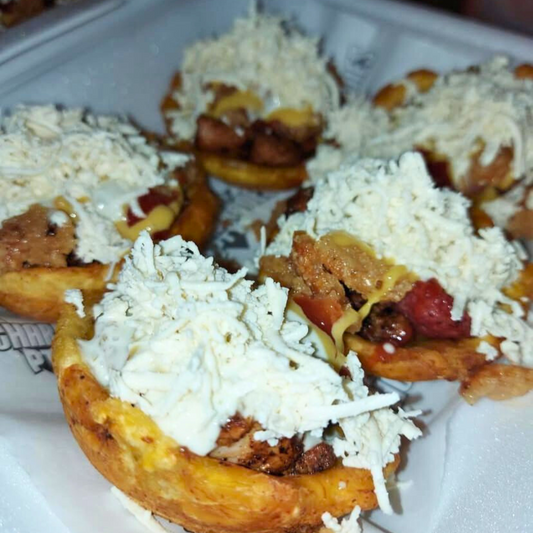 Orden de Chicharrón Mixto + 5 Canastas de Patacón Rellenas + 10 Arepitas con salsa y queso + Cubetazo por $15 en Chicharrones Panamá