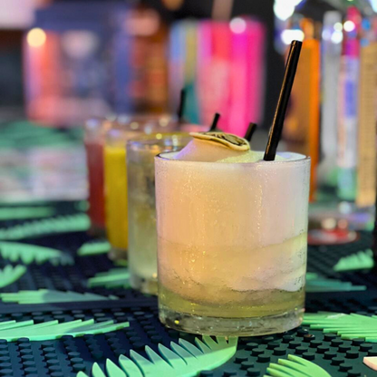 Open Cocktails + Zipline para 2 personas desde $10 en Drink Stop