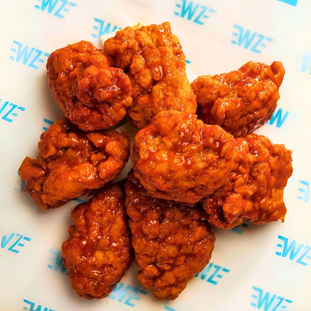 Combo de 20 Boneless + 2 Sodas Refill + Churros para Compartir por $16 en Wing Zone