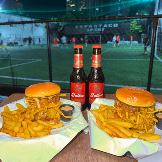 2 Burgers de 1/2 Libra + 2 Orden de papas + 2 Sodas por $15 en Asados La Loca del Cuero