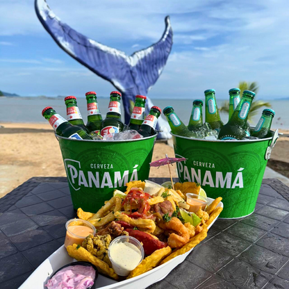 Picada Mar y Tierra en Barco + 2 Cubetazos de Heineken Silver por $22 en Sunset Beach Club