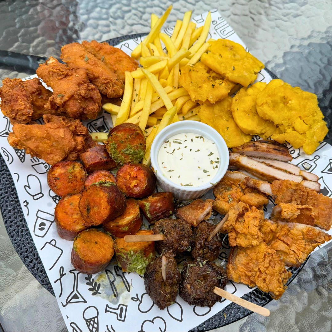 Picada Mixta + Cubetazo de Coronitas o Nacional + Jarra de Sangría por $20 en Amor al Fuego
