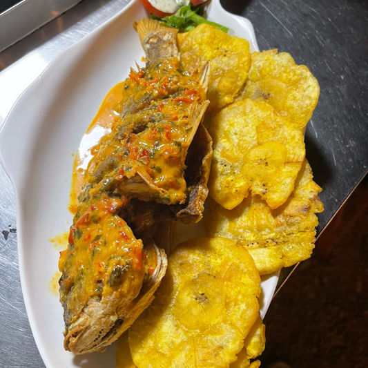 2 Entradas para Compartir + 2 Platos Fuertes de Pescado Entero o Filete + 2 Bebidas por $15 en Pargo C3