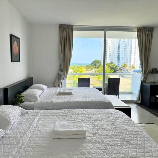 Estadía de 1 o 2 Noches en Playa Blanca Town Center Suites para hasta 4 Personas desde $99 en Beach Houses