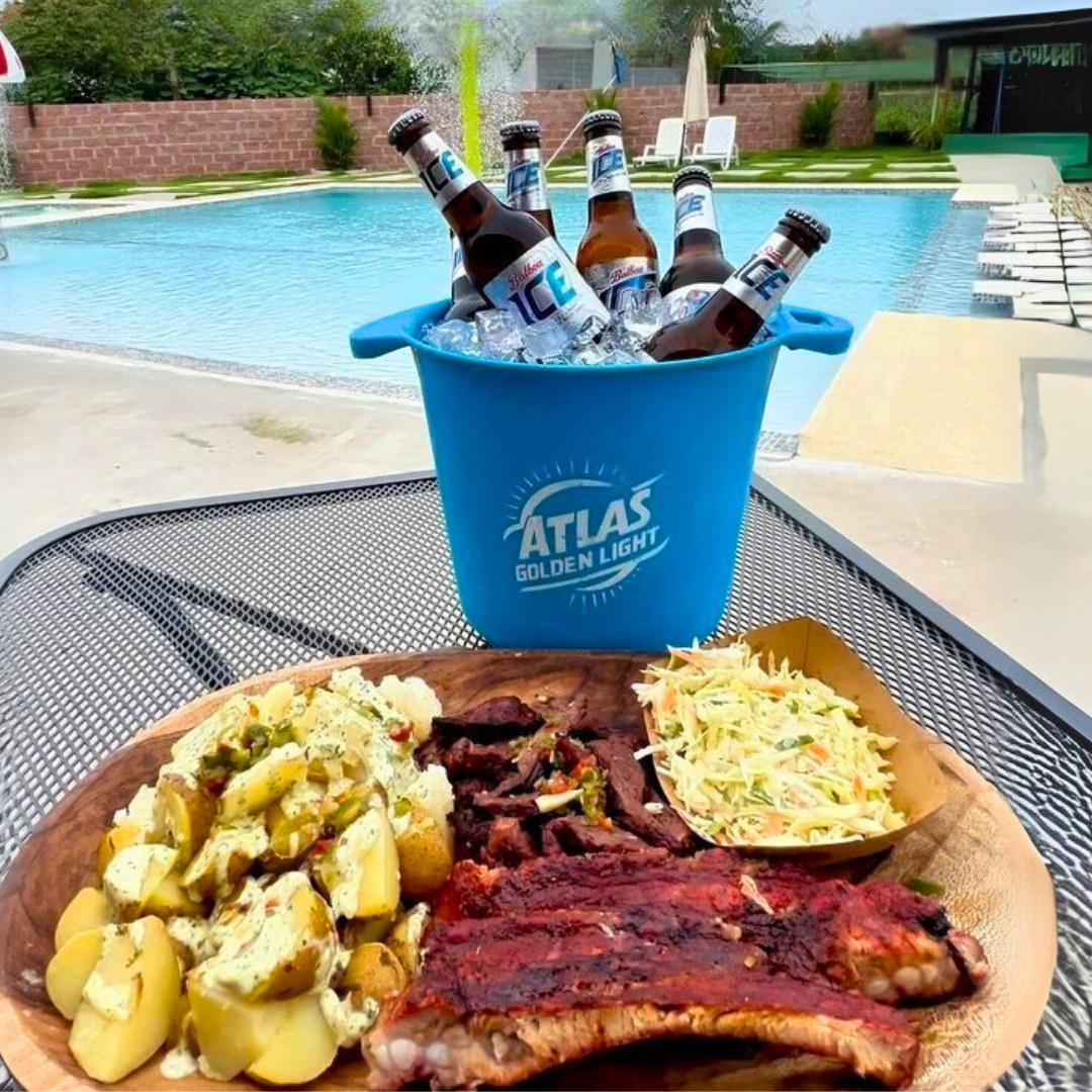 Pasadía con Piscina para 2 Personas + Picada + Cubetazo de Cervezas por solo $30 en Asadero El Mastranto