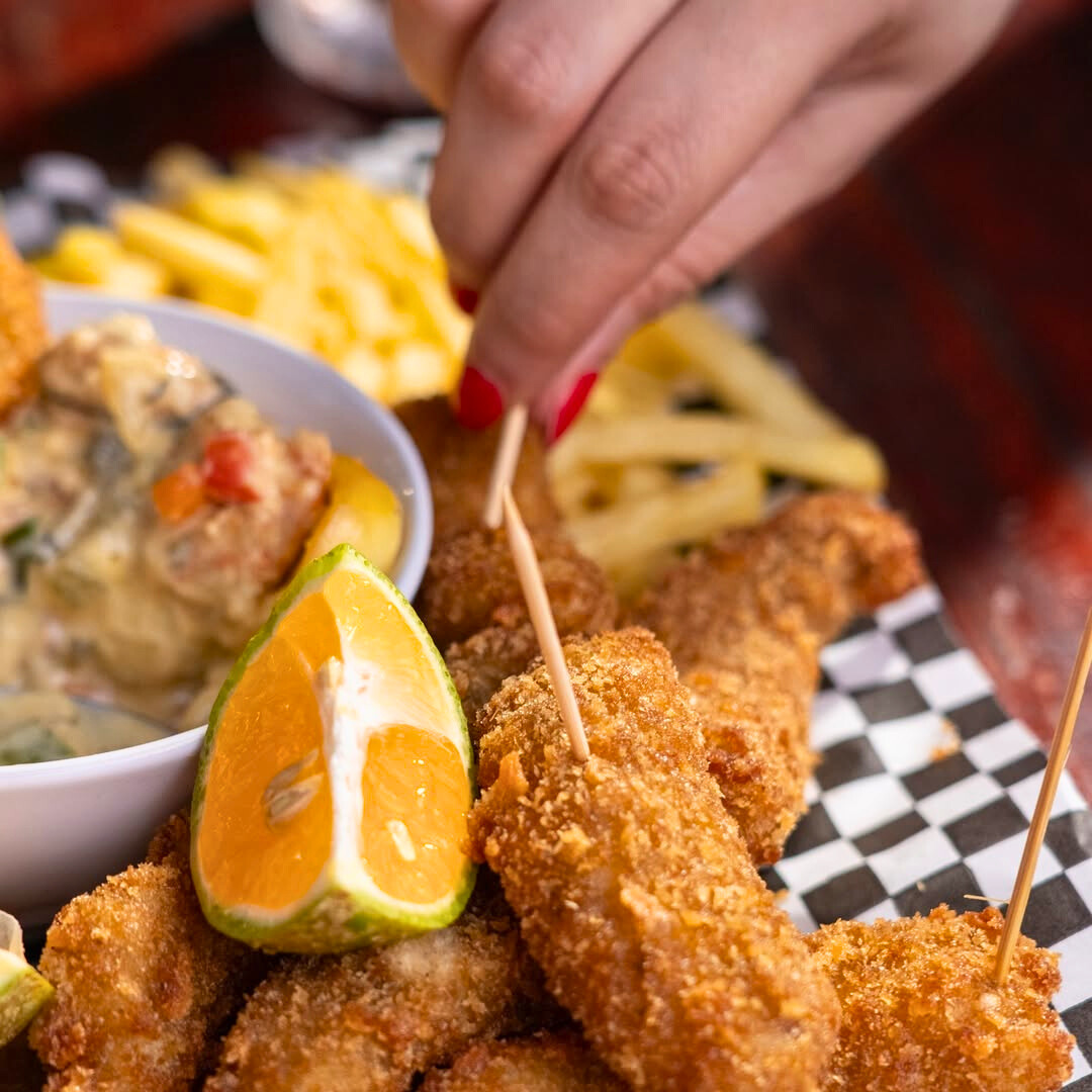 Picada Mar y Tierra + 2 Sodas por $15 en Locura Marina Pty