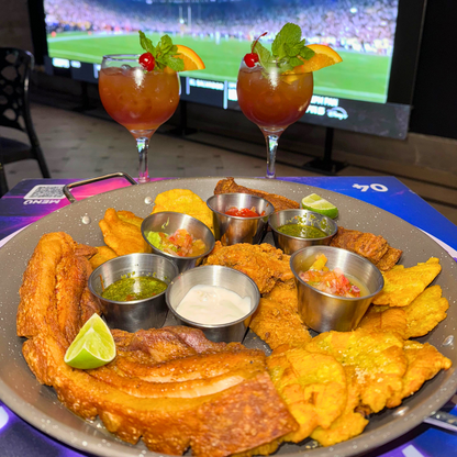 Combo de Chicharrones + 6 Wings de Entrada + 2 Sangrías o Soda por $25 en El DJ (Obarrio)