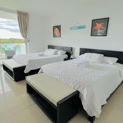 Estadía de 2 días y 1 Noche en Playa Blanca Town Center Suites para hasta 4 personas desde $99 en Beach Houses