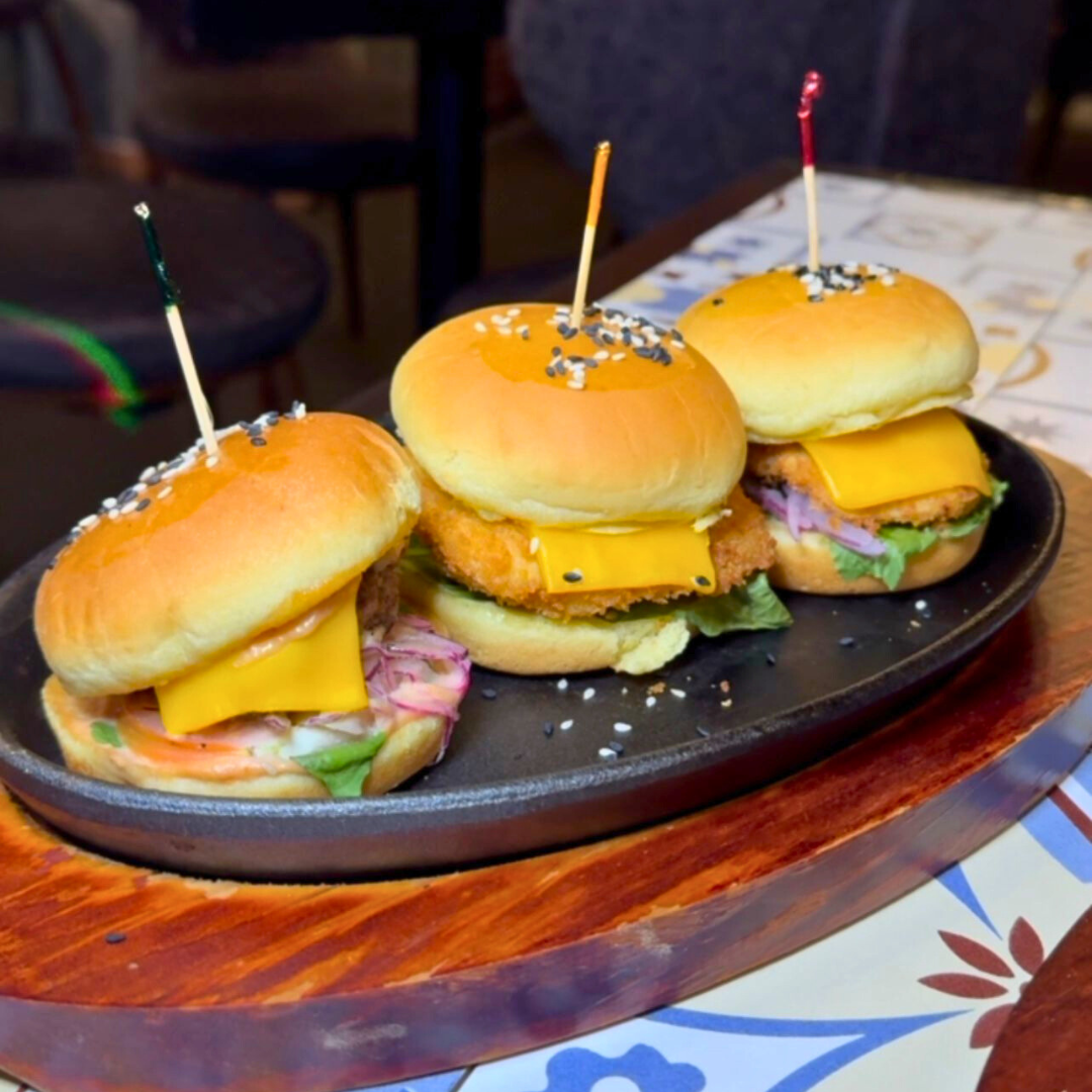 Paga $30 y consumes $60 en el menú de comidas y bebidas en OH! Gastro Bar
