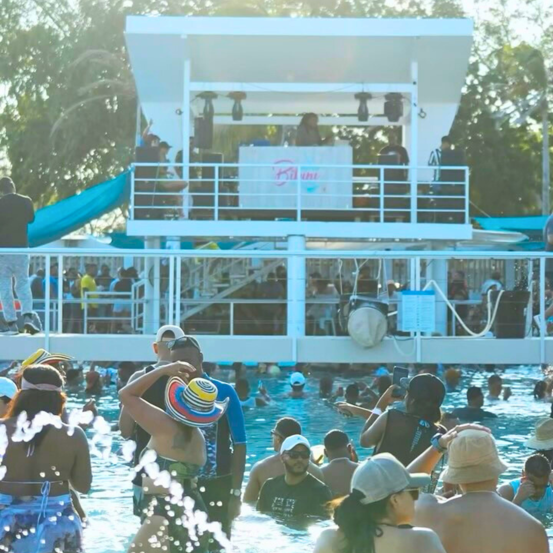 2x1 en Entradas con Opciones de Cubetazos o Espumante desde $15 en Bikini Beach Club