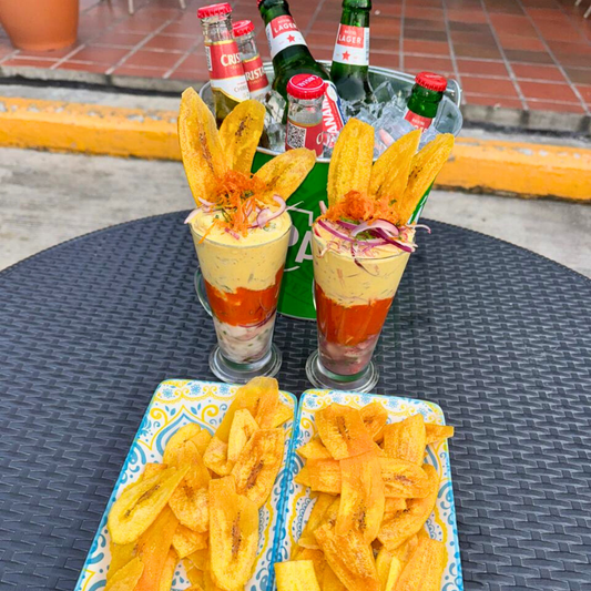 2 Ceviches 3 Tonos Grandes + 2 Bebidas u Opción con Cubetazo Nacional desde $20 en La Cevichería