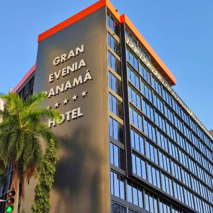 Pasadía con Piscina + Combo de Alitas y Cubetazo de Cervezas para 2 personas por $45 en Gran Evenia Panamá Hotel