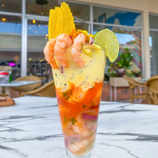 2 Ceviches 3 Tonos Grandes + 2 Bebidas u Opción con Cubetazo Nacional desde $20 en La Cevichería