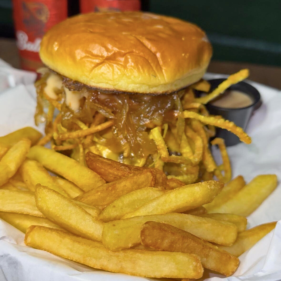 2 Burgers de 1/2 Libra + 2 Orden de papas + 2 Sodas por $15 en Asados La Loca del Cuero