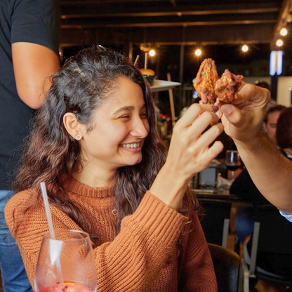 Jarra de Cerveza Artesanal + Combo de Wings + Papas por $17 en Independiente Barra Artesanal
