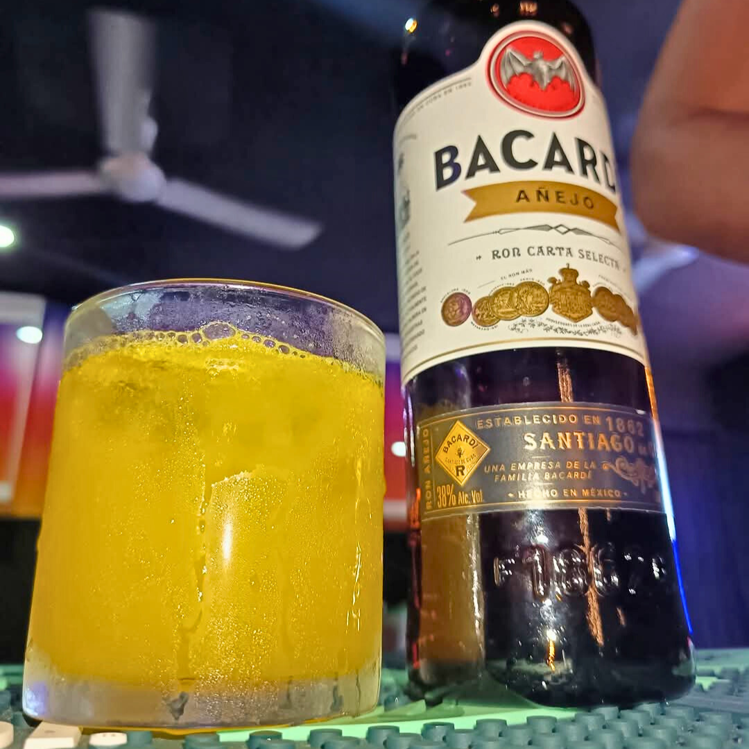 Open Cocktails + Zipline para 2 personas desde $10 en Drink Stop