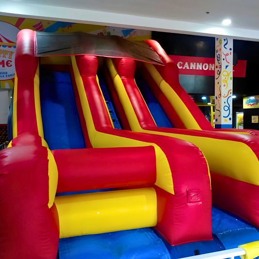 1 Hora y 30 Minutos de Juego Ilimitado + 2 Hot Dogs para 2 Niños por $15 en Happy Time