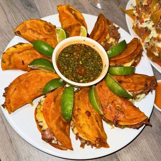 El Combo de Quesabirrias Más Grande de Panamá por solo $20 en Mexican Food San Francisco