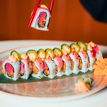 2 Sushis Premiums + 1 Entrada + 2 Copas de Sangría por $15 en El Viejo Santana