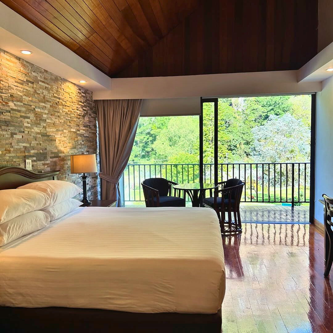 Estadía en Habitación Deluxe para 2 Adultos y 2 Niños + Desayuno + Late Check Out desde $90 en el Hotel Bambito