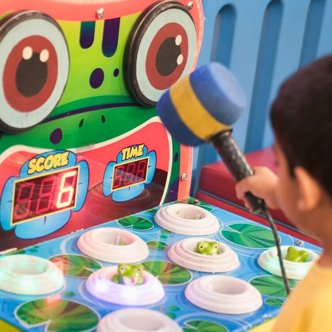 2 Horas de Juegos Ilimitado para 2 personas + 1 Pizza Regular + 40% Off en HBD por $15 en Chuck E. Cheese's de Multiplaza