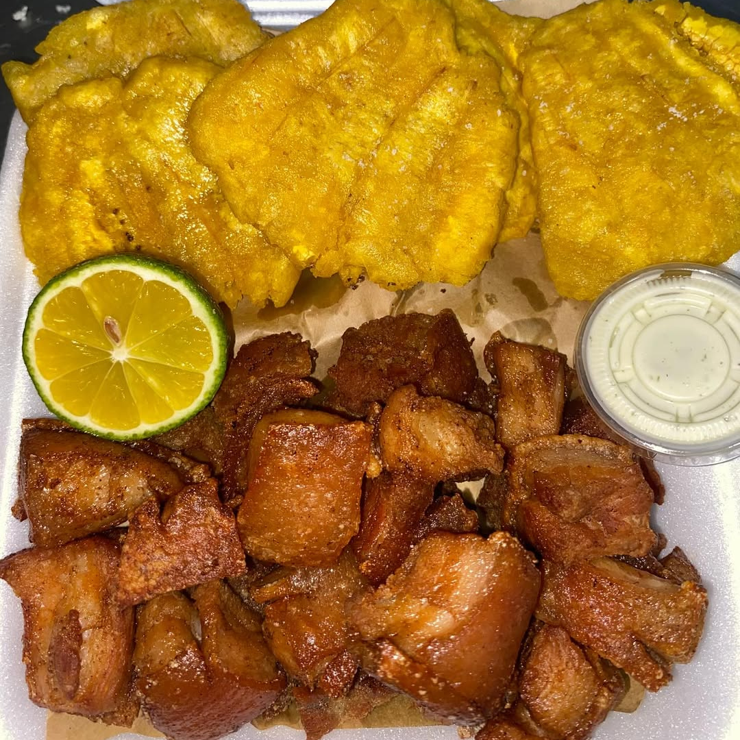 ¡Paga $20 y consume $40 en el menú de comidas y bebidas de Chicharrones Panamá!