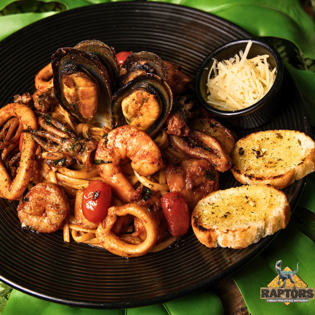 Paga $20 y Consume $35 en todo el menú de comidas y bebidas en Raptors