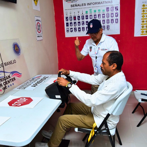 Curso de Manejo Completo + Certificado + Examen Médico y Material de Estudio por $160 en American Driver Center