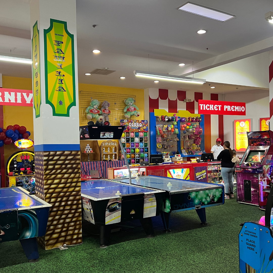 1 Hora de Juego Ilimitado + 1 Pizza Regular para 2 personas por $15 en Happy Time