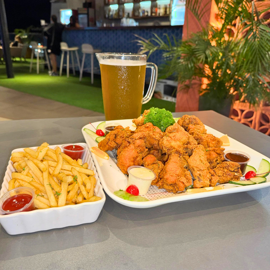 25 Wings + Orden de Papas Fritas + Jarra de Cerveza Artesanal por $20 en Tercer Piso