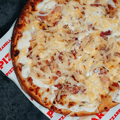 Paga $12 y disfruta $20 en el menú de comidas y bebidas en Pizzarella Clayton