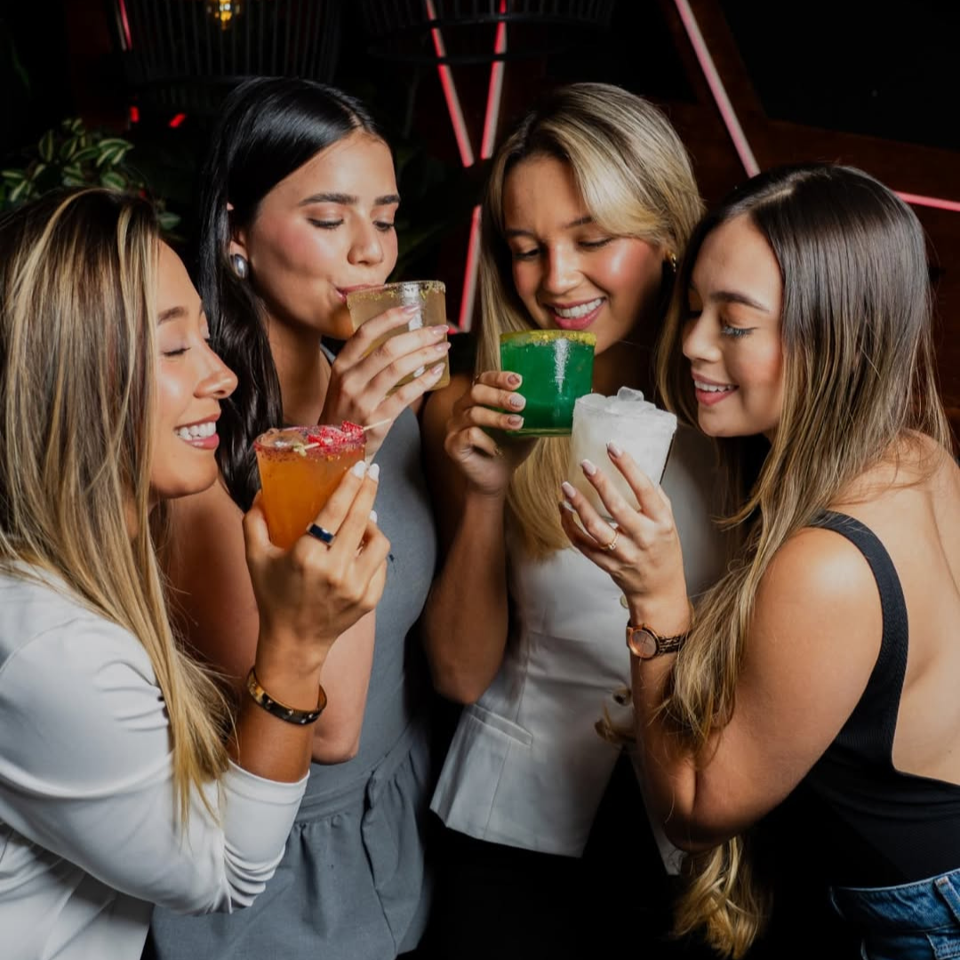 Furia Nights: 3 Entradas Premium + 4 Margaritas por solo $30 en Furia