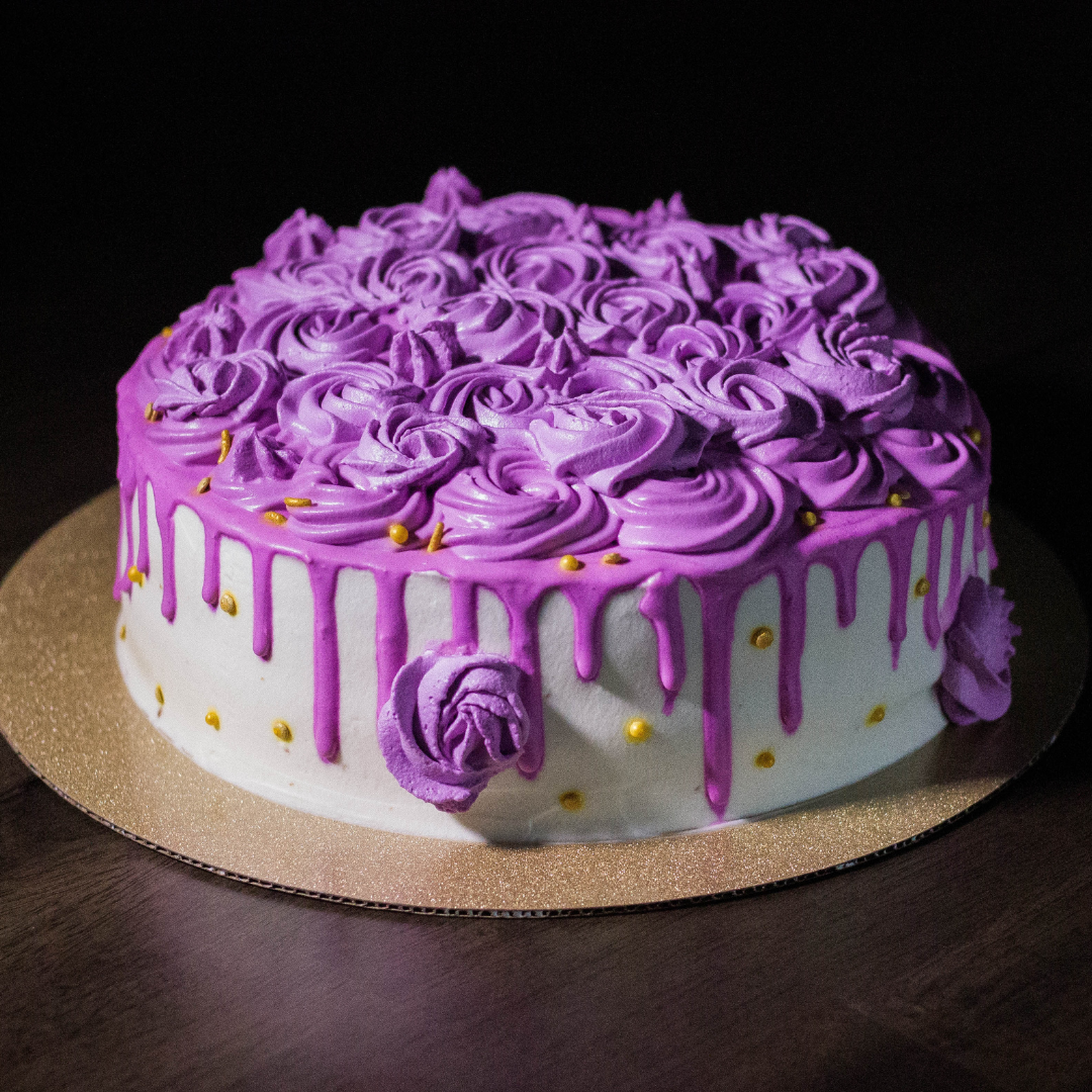 Pastel Personalizado + Cupcakes o Galletas GRATIS y Delivery Incluido desde $25 en Dulces Kay