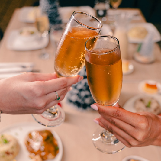 Cena de Año Nuevo con Buffet + Open Soft Drinks por solo $36 en Hotel Albrook Inn