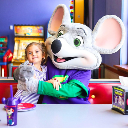 Paga $15 y Recibe 75 Tokens + 1 Pizza Regular + 40% Off en HBD en Chuck E. Cheese's de Centennial Mall